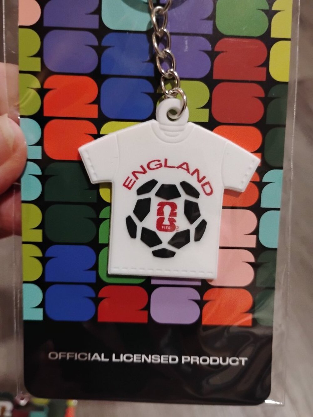 Official FIFA Keychain | England